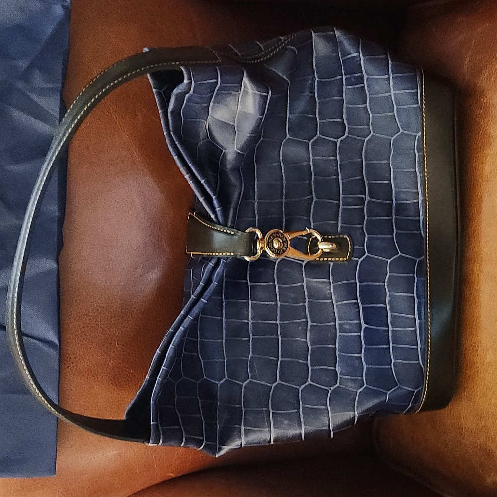Dooney & Bourke Blue Croco Embossed Leather Logo Lock Hobo Bag - Picture 11 of 11